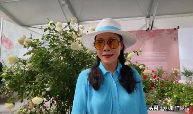 季大会获一群人招待排场大身材瘦了很多九游会j9登录田震现身第九届国际月(图10)